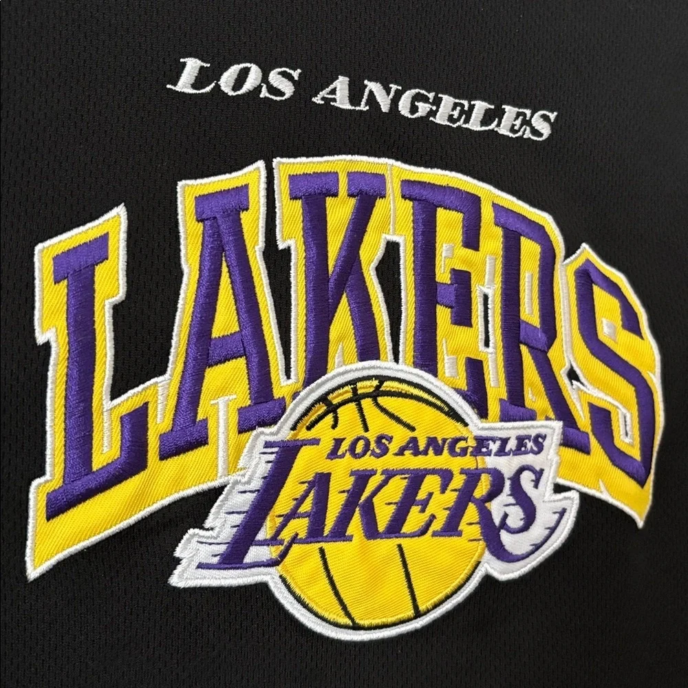 LA Lakers NBA Basketball Jersey Youth XL 18/20 - Picture 2 of 4